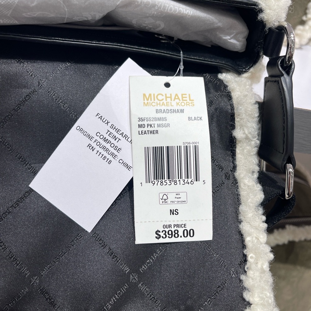 MICHAEL KORS Bradshaw Medium Suede and Faux Shearling Messenger Bag
Black 
NWT - Picture 16 of 16